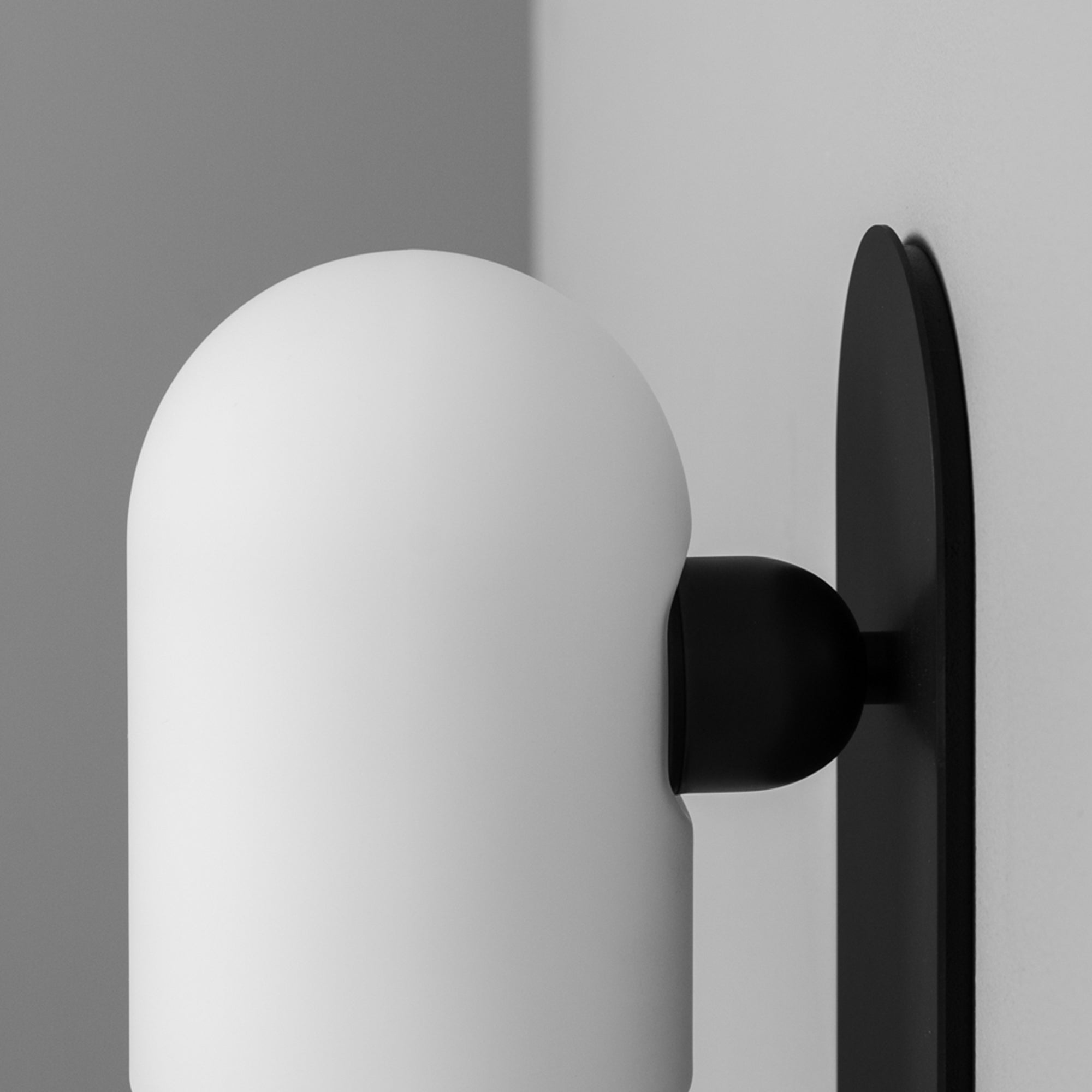 Schwung Odyssey Black Gunmetal Wall Light | Small